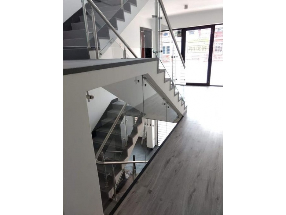 Casa en venta en Barrios Unidos, Bogotá · foto 2 de 17