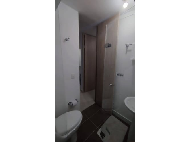 Apartamento de 3 alcobas en venta en La Carrera, Ricaurte, 62 m² · foto 9 de 23