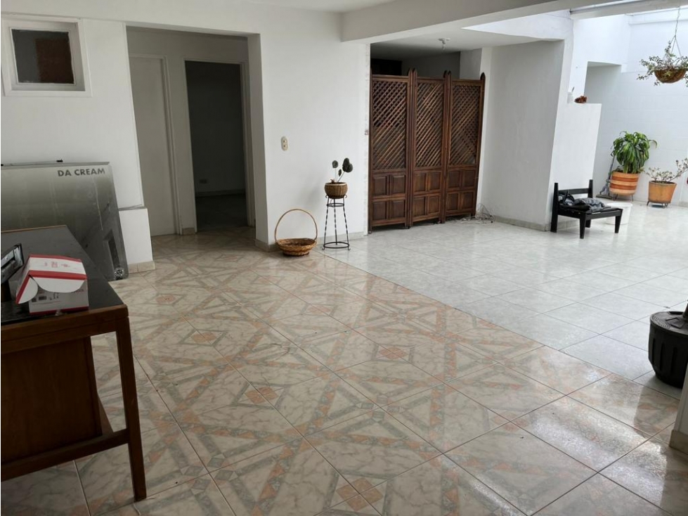 Casa en venta en La Castellana, Bogotá · foto 3 de 24