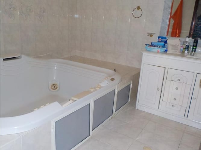 Casa de 3 alcobas en venta en Santa Barbara, Bogotá, 442 m² · foto 15 de 24