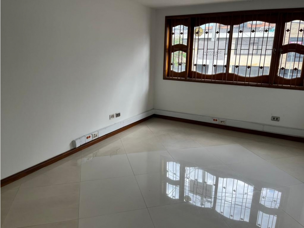 Casa en venta en La Castellana, Bogotá · foto 10 de 24