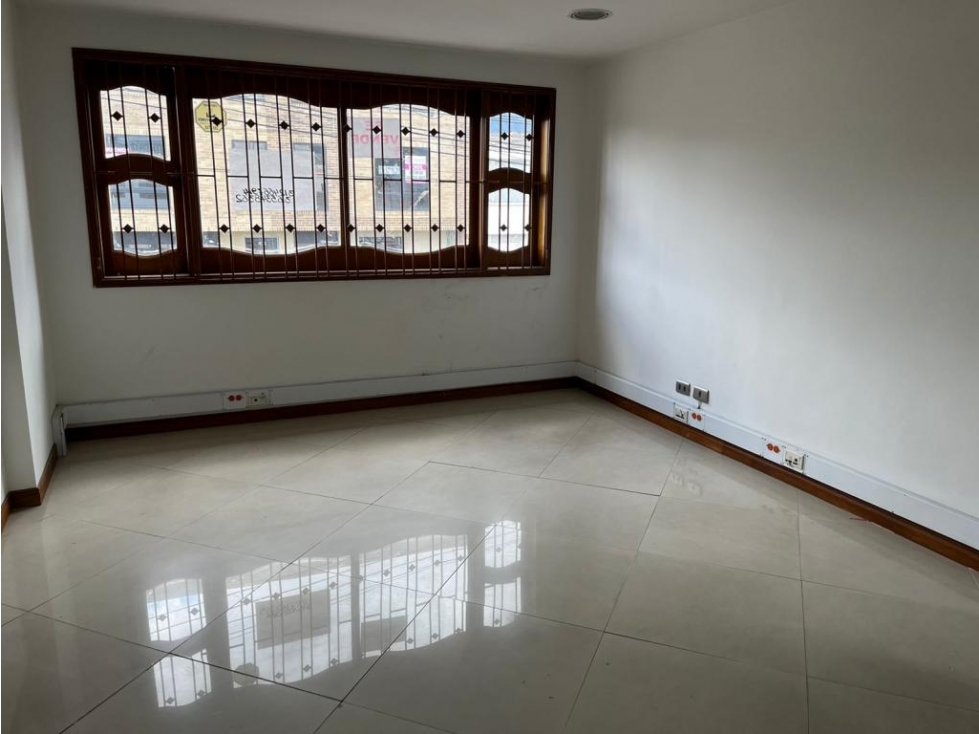 Casa en venta en La Castellana, Bogotá · foto 11 de 24