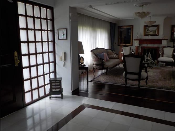 Casa de 3 alcobas en venta en Santa Barbara, Bogotá, 442 m² · foto 21 de 24