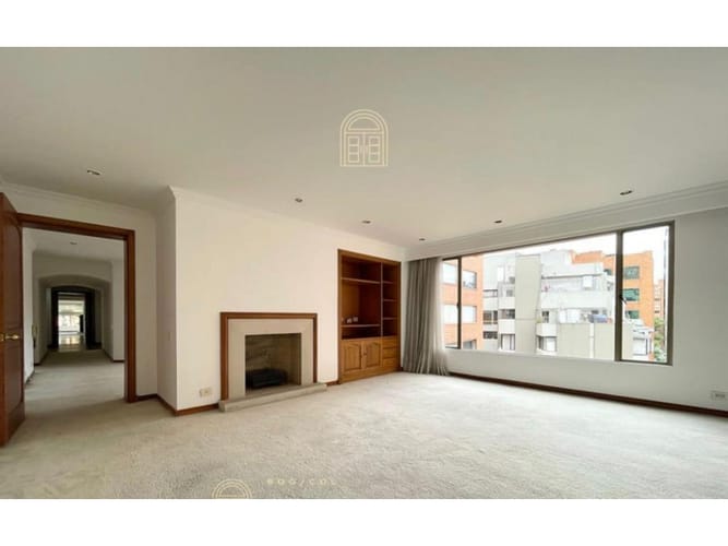 Apartamento de 4 alcobas en venta en La Cabrera, Bogotá, 355 m² · foto 3 de 19