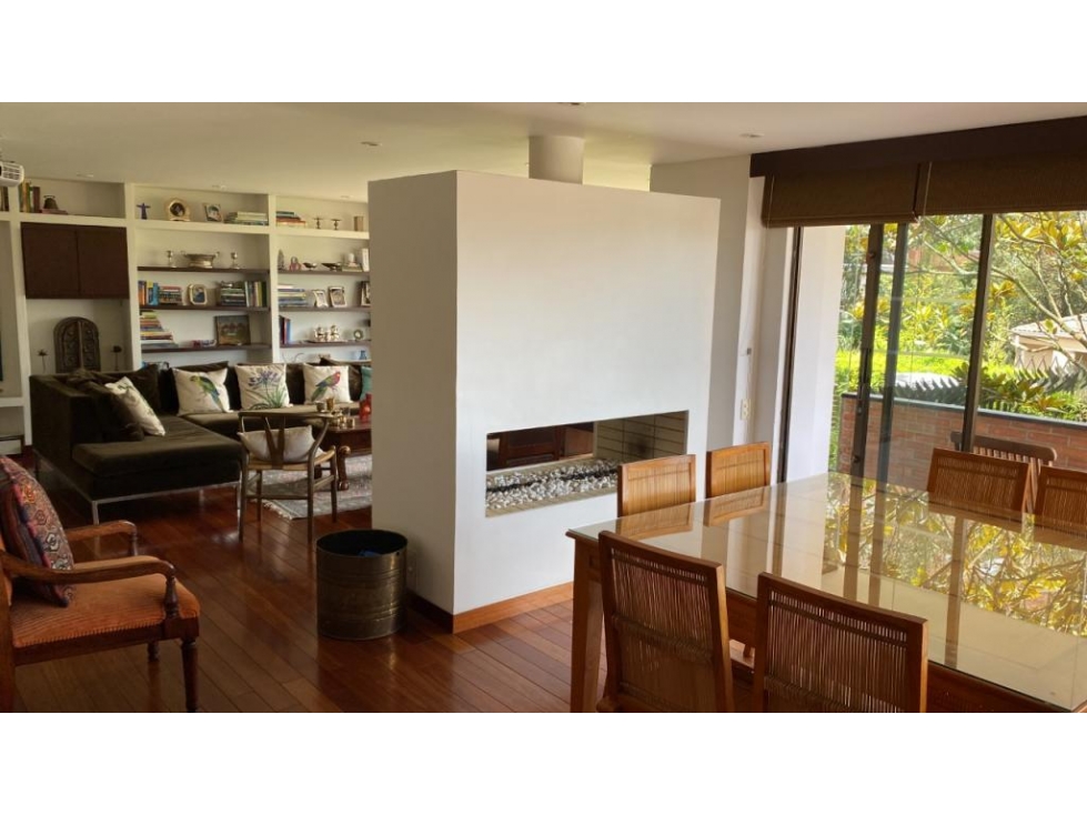 Apartamento en venta en El Refugio, Bogotá · foto 2 de 24