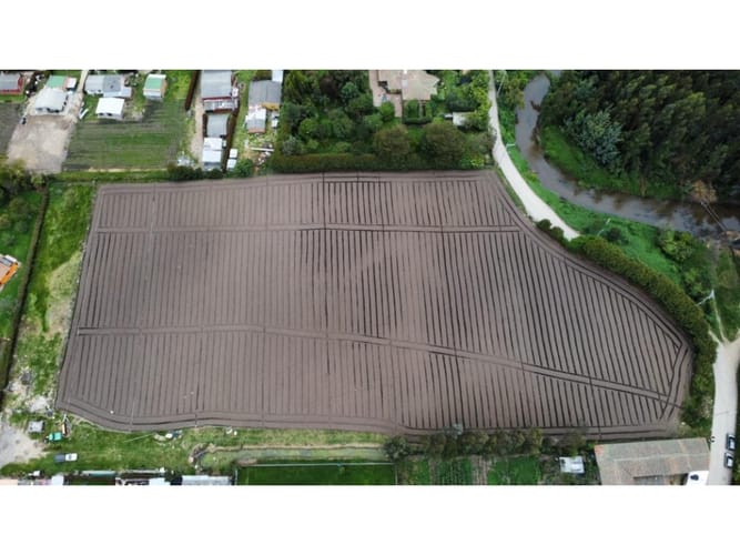 Lote en venta en Rio Frio Oriental, Cajicá · foto 2 de 4