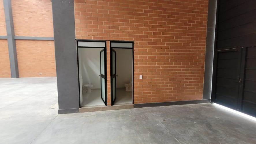 Bodega en arriendo en Zona Centro, Madrid, 750 m² · foto 13 de 24