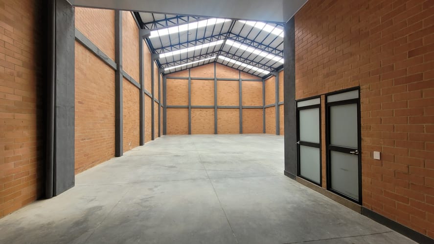 Bodega en arriendo en Zona Centro, Madrid, 750 m² · foto 5 de 24