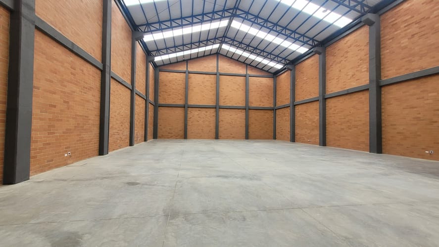 Bodega en arriendo en Zona Centro, Madrid, 750 m² · foto 4 de 24