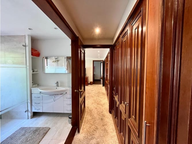 Apartamento de 3 alcobas en venta en Niza, Bogotá, 310 m² · foto 19 de 22