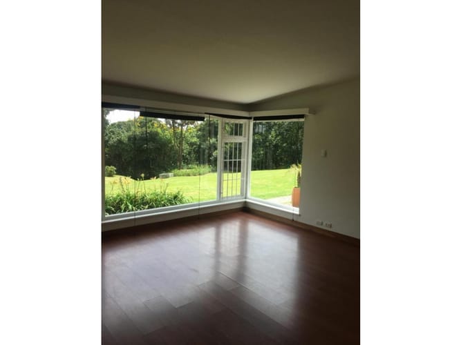 Casa de 4 alcobas en venta en Autopista Norte, Bogotá, 350 m² · foto 2 de 24