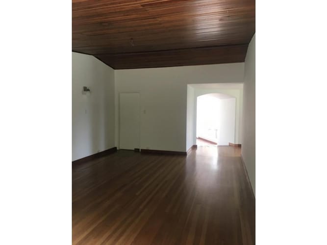 Casa de 4 alcobas en venta en Autopista Norte, Bogotá, 350 m² · foto 8 de 24