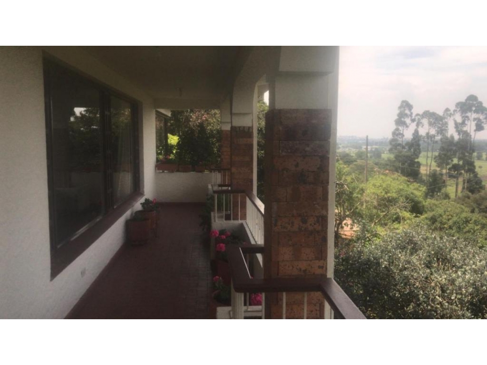 Casa en venta en San Jose De Bavaria, Bogotá · foto 8 de 24