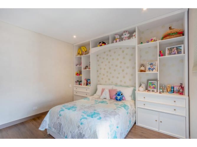 Apartamento de 3 alcobas en venta en El Virrey, Bogotá, 295 m² · foto 10 de 11