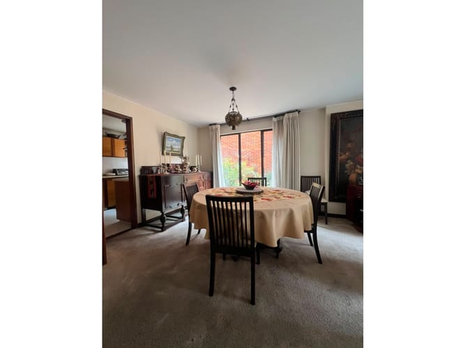 Apartamento de 3 alcobas en venta en Los Rosales, Bogotá, 161 m² · foto 4 de 13