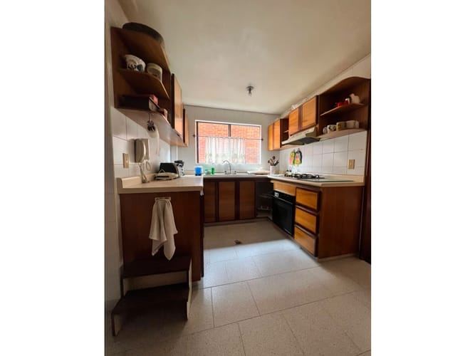 Apartamento de 3 alcobas en venta en Los Rosales, Bogotá, 161 m² · foto 5 de 13