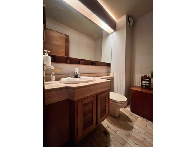 Apartamento de 3 alcobas en venta en Los Rosales, Bogotá, 161 m² · foto 12 de 13
