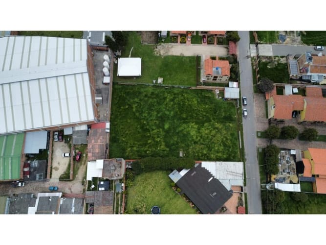 Lote en venta en Centro, Cajicá, 2500 m² · foto 2 de 4