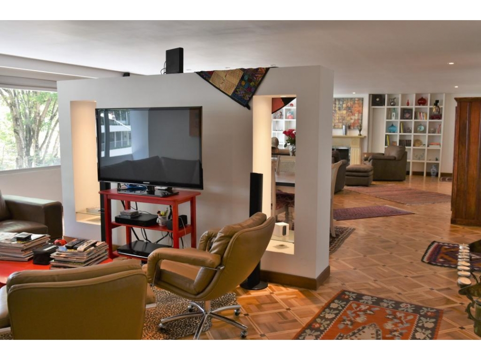 Apartamento en venta en El Chico, Bogotá · foto 3 de 6