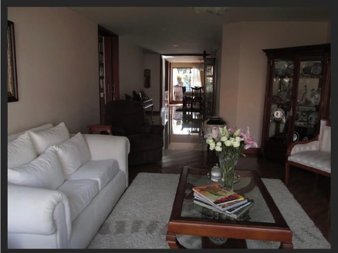 Apartamento de 4 alcobas en venta en Estoril, Bogotá, 253 m² · foto 2 de 16