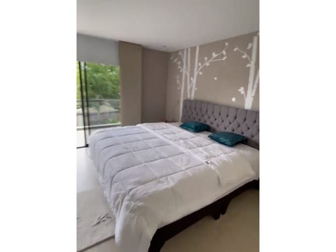 Casa de 5 alcobas en venta en Miramar, Ibagué, 581 m² · foto 9 de 17