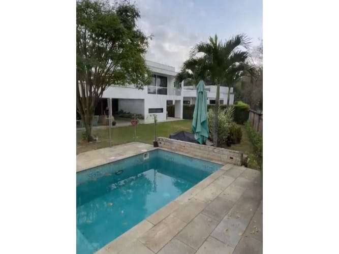 Casa de 5 alcobas en venta en Miramar, Ibagué, 581 m² · foto 15 de 17