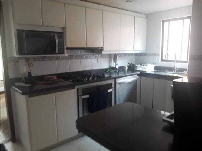 Apartamento de 3 alcobas en venta en Multicentro, Bogotá, 202 m² · foto 9 de 17