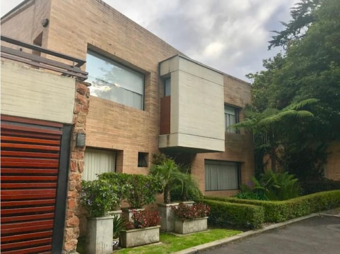 Casa de 4 alcobas en venta en Sotileza, Bogotá, 329 m² · foto 2 de 24