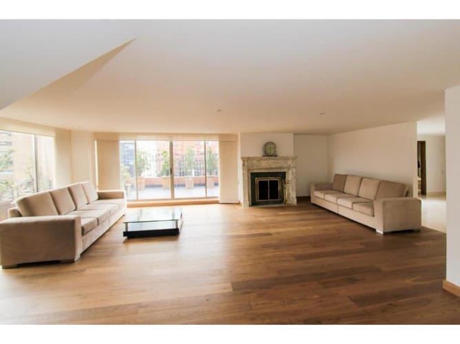 Apartamento de 5 alcobas en venta en Bellavista, Bogotá, 380 m² · foto 3 de 24