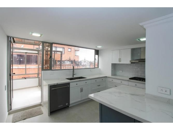 Apartamento de 5 alcobas en venta en Bellavista, Bogotá, 380 m² · foto 7 de 24