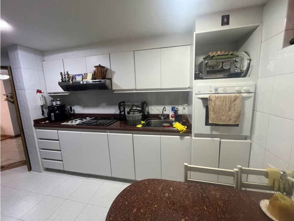 Apartamento en venta en Santa Barbara, Bogotá · foto 9 de 17