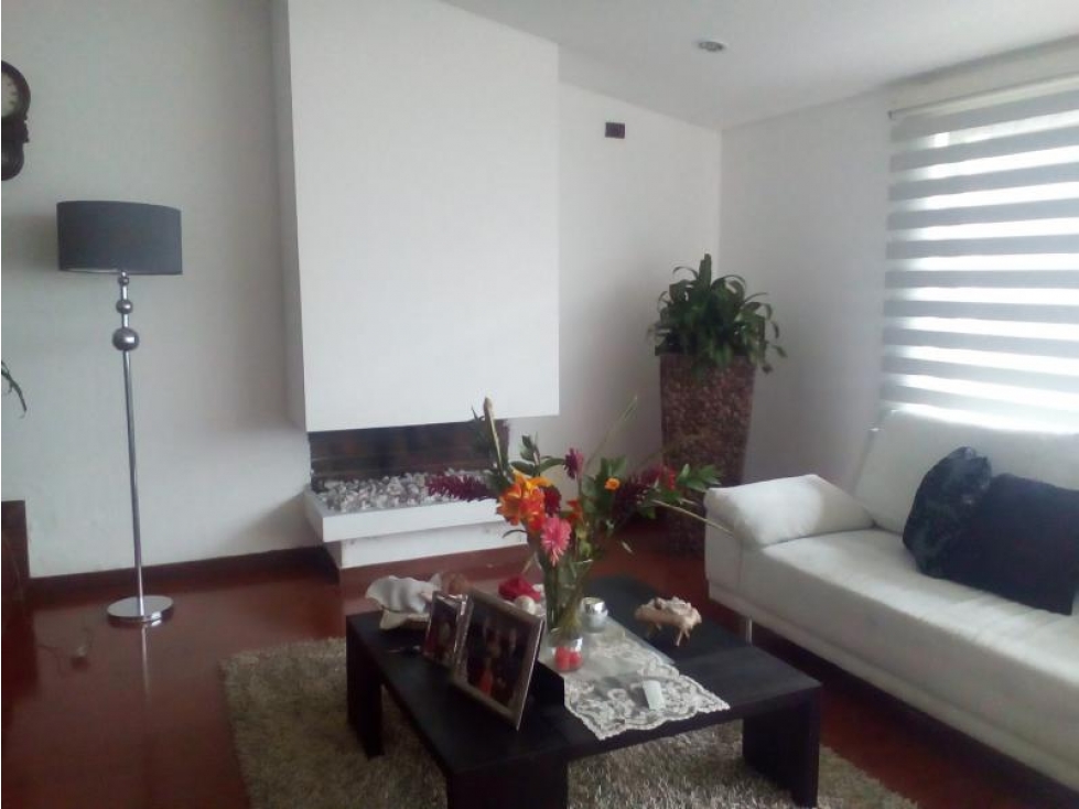 Casa en venta en Monaco, Bogotá · foto 4 de 17