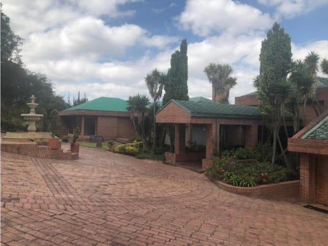 Casa de 4 alcobas en venta en Yerbabuena, Chía, 1000 m² · foto 2 de 24