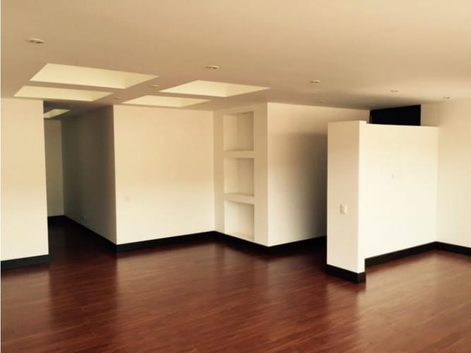 Apartamento de 2 alcobas en venta en Country Club, Bogotá, 184 m² · foto 6 de 24