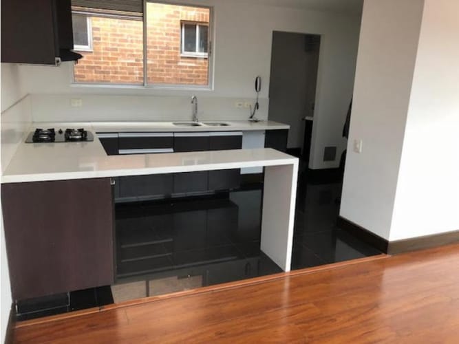 Apartamento de 2 alcobas en venta en Country Club, Bogotá, 184 m² · foto 10 de 24