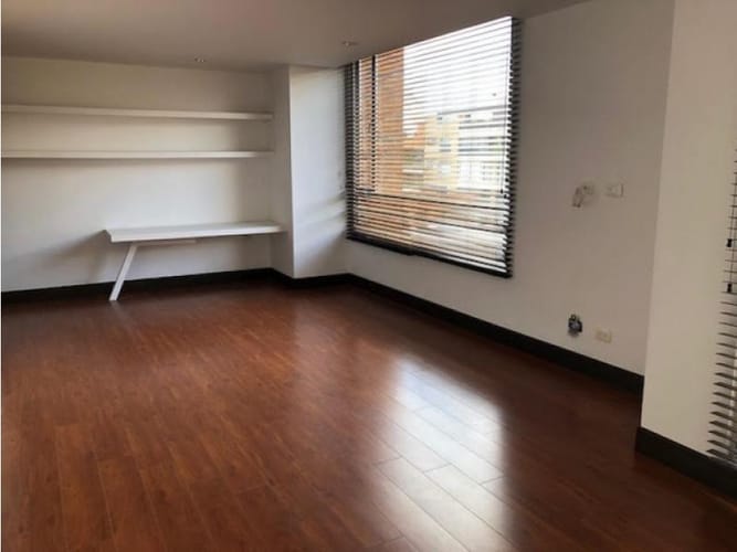 Apartamento de 2 alcobas en venta en Country Club, Bogotá, 184 m² · foto 12 de 24