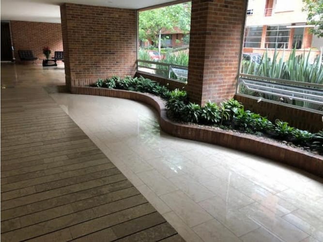 Apartamento de 2 alcobas en venta en Country Club, Bogotá, 184 m² · foto 21 de 24
