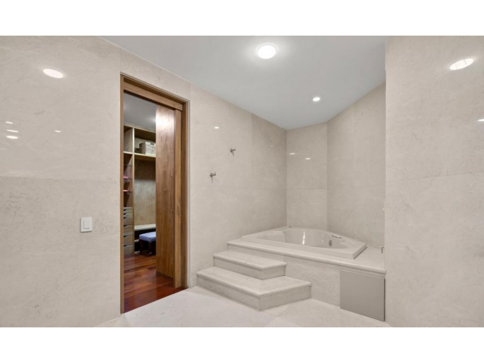 Apartamento en venta en Chicó Alto, Bogotá · foto 13 de 20