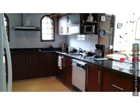 Casa de 4 alcobas en venta en Niza, Bogotá, 415 m² · foto 5 de 21