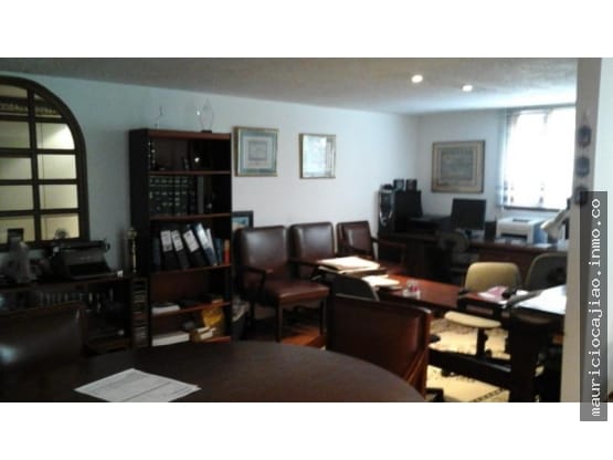 Casa de 4 alcobas en venta en Niza, Bogotá, 415 m² · foto 10 de 21