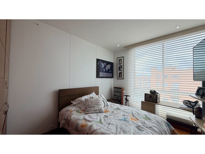 Apartamento de 3 alcobas en venta en Chicó Navarra, Bogotá, 127 m² · foto 9 de 18
