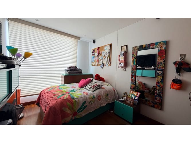 Apartamento de 3 alcobas en venta en Chicó Navarra, Bogotá, 127 m² · foto 10 de 18