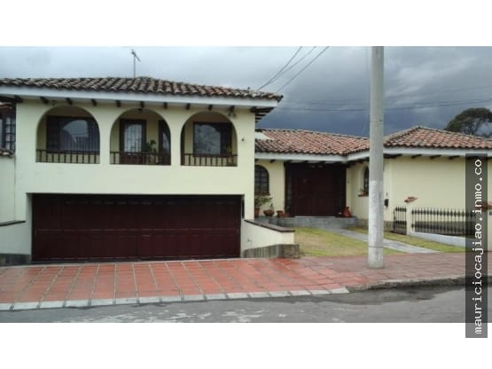 Casa de 4 alcobas en venta en Niza, Bogotá, 415 m² · foto 16 de 21