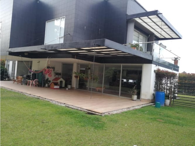Casa de 5 alcobas en venta en Llano Grande, Rionegro, 500 m² · foto 2 de 21