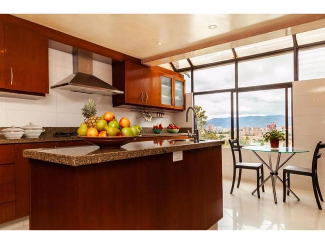 Apartamento de 4 alcobas en venta en Cerros De Niza, Bogotá, 411 m² · foto 8 de 23