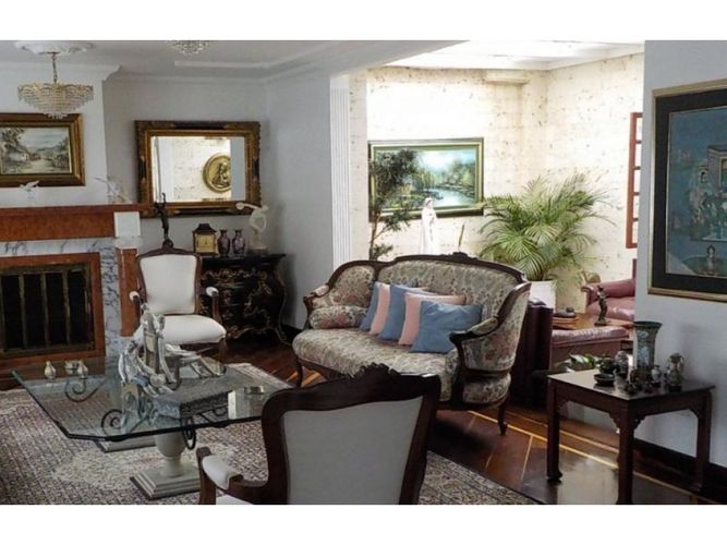 Casa en venta en Usaquen, Bogotá · foto 3 de 18