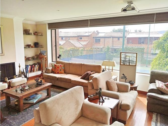 Apartamento de 3 alcobas en venta en Cerros De Niza, Bogotá, 255 m² · foto 3 de 24