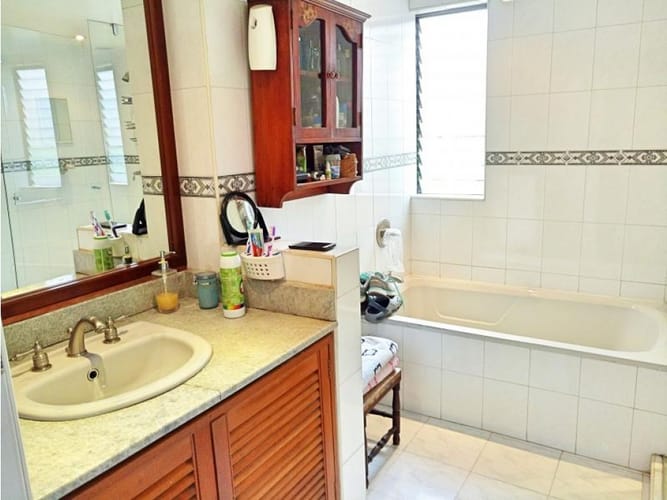 Apartamento de 3 alcobas en venta en Cerros De Niza, Bogotá, 255 m² · foto 12 de 24