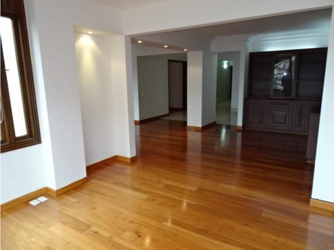 Apartamento de 3 alcobas en venta en Chapinero, Bogotá, 210 m² · foto 3 de 17