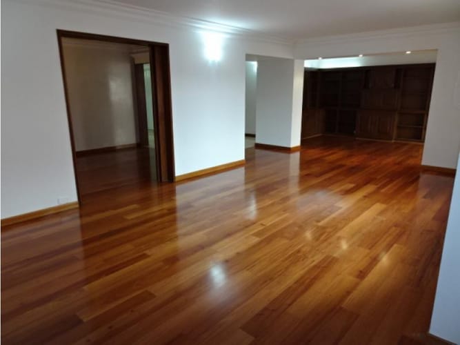 Apartamento de 3 alcobas en venta en Chapinero, Bogotá, 210 m² · foto 4 de 17